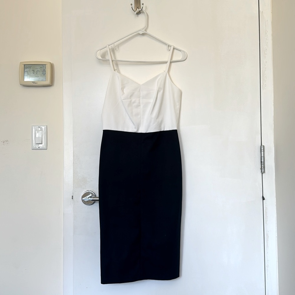 Banana Republic White and Navy sheath dress
